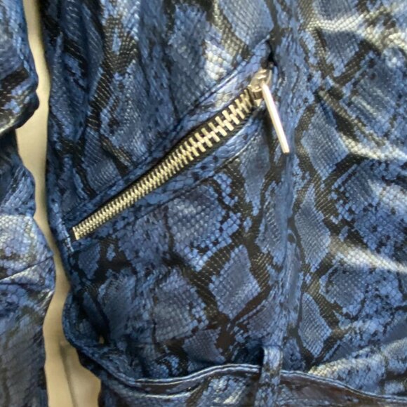 Calvin Klein Jeans Faux Leather Python Print Womens Moto Jacket XL - Picture 7 of 9